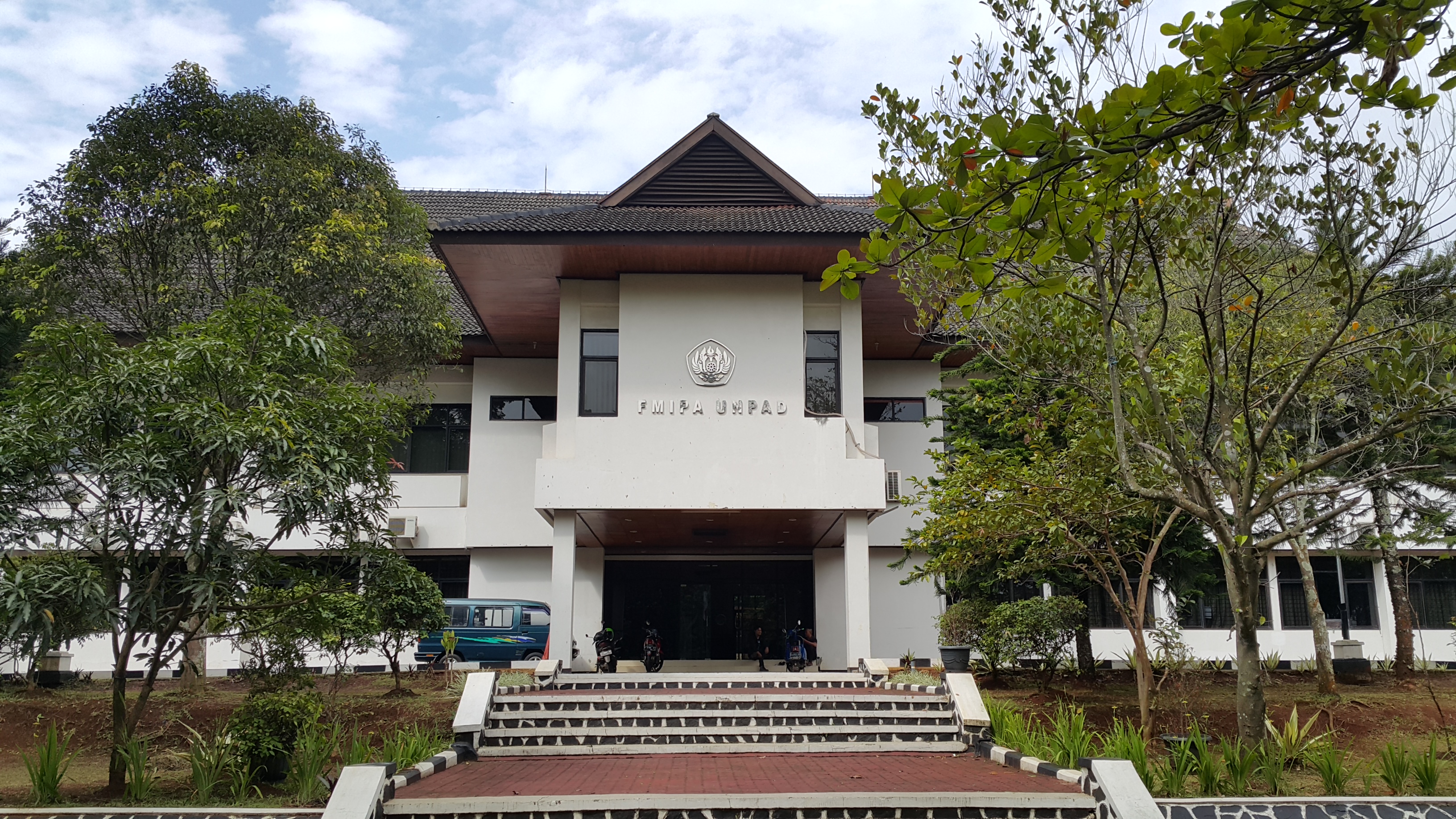 Gedung FMIPA